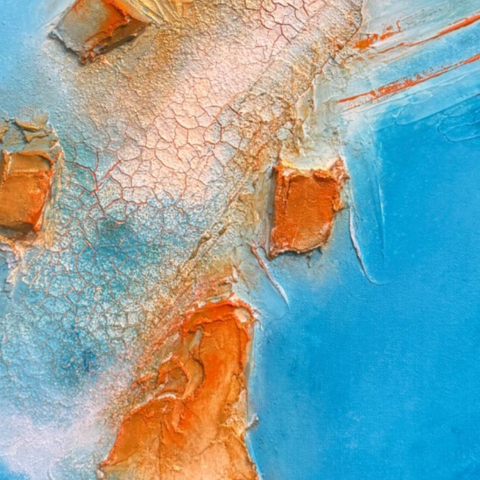 Nahaufnahme Texturdetail - gerissene Strukturpaste und Blattgold - originale abstrakte Kunsttechnik